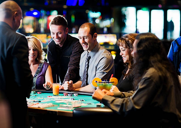 Lightning Roulette wheel with multiplier display on meriah4d live-dealer table